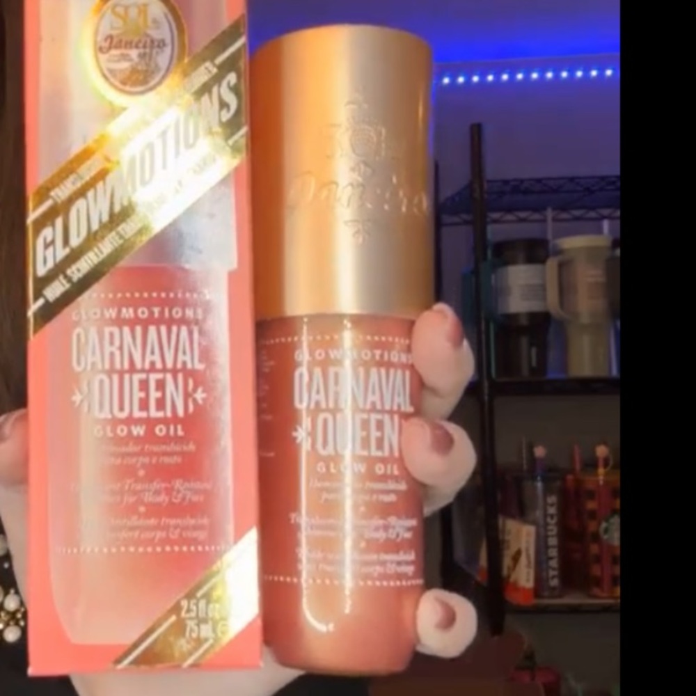 Sol de Janeiro Carnaval Queen Glow Shimmer Body Oil  in a pink Hue - New in box
